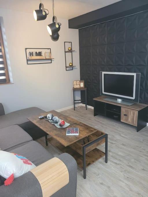 Petite Maison Cosy En Duplex Eguelshardt Eksteriør billede