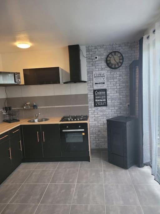 Petite Maison Cosy En Duplex Eguelshardt Eksteriør billede