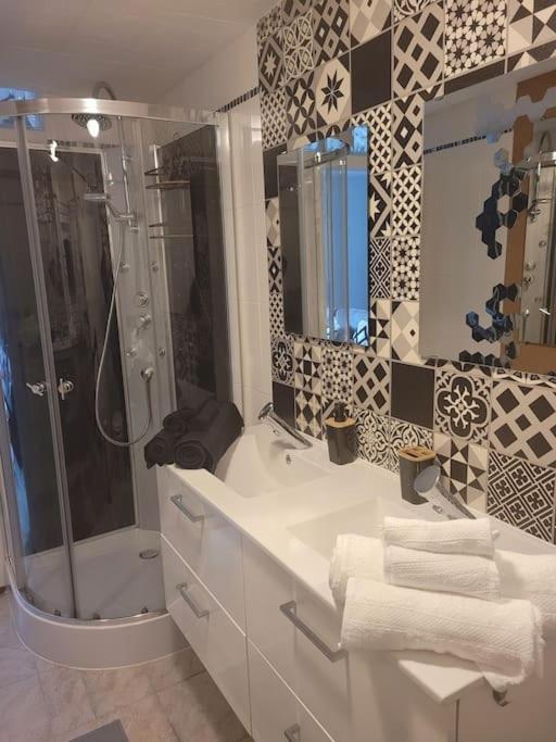 Petite Maison Cosy En Duplex Eguelshardt Eksteriør billede